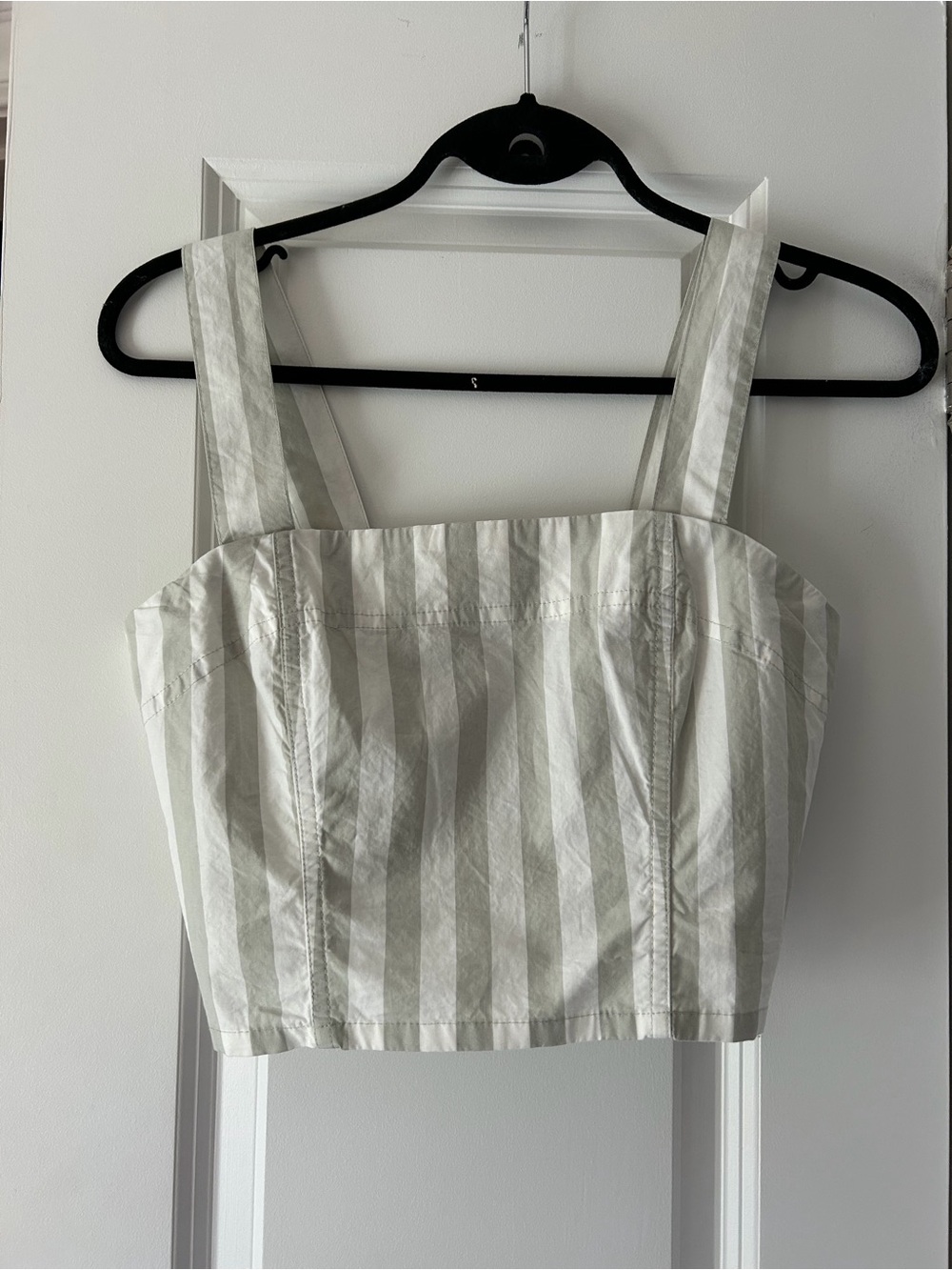 Kensie cropped stripped top- BNWT